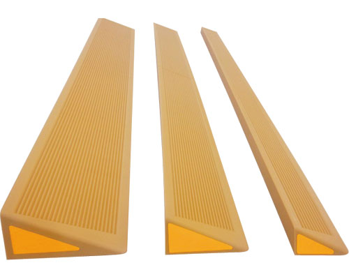 Barrier slope width 82cm / 30A ivory 1 piece
