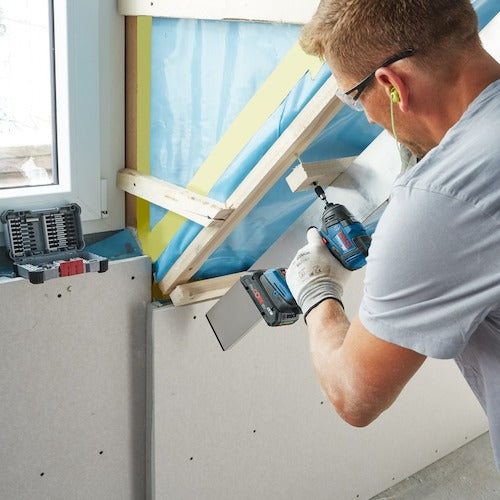 ボッシュ　コードレスインパクトドライバー　GDR18V-210C　1 台