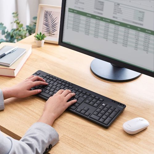 エレコム　フルキーボード　無線（２．４ＧＨｚ）　静音設計　抗菌　ブラック　TK-FDM116SKTBK　1 台