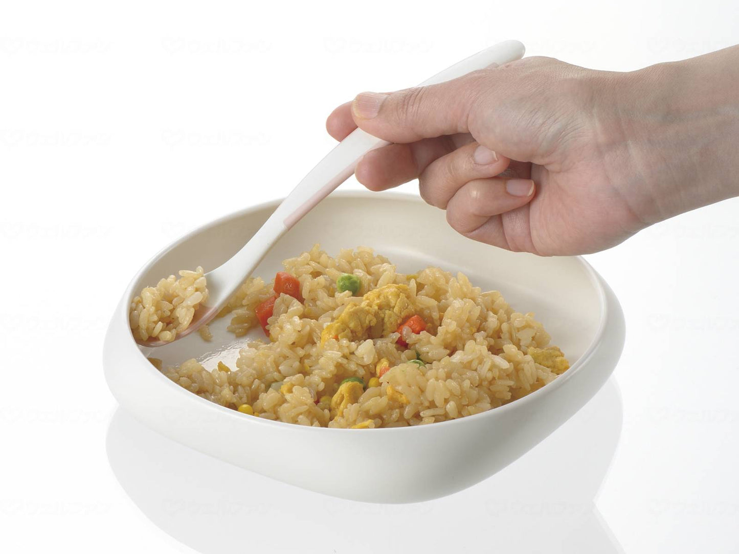 I like using Richell! Easy-to-scoop plates