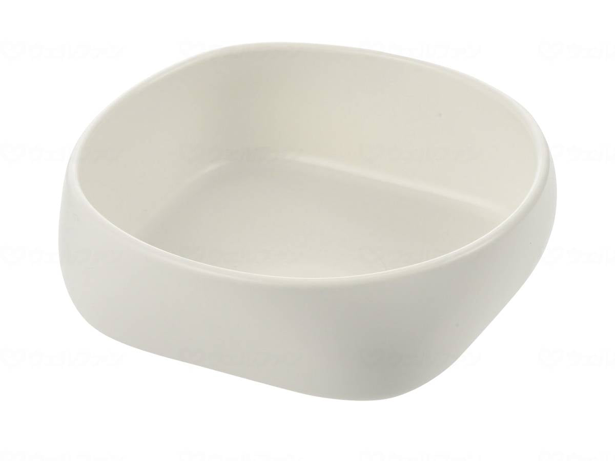 I like using Richell! Easy-to-scoop small bowls