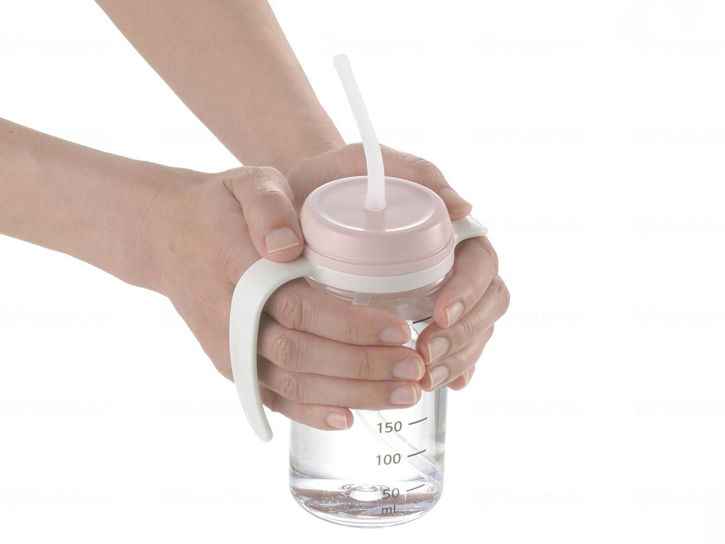 I like using Richell! Easy to drink straw cup 300 pink