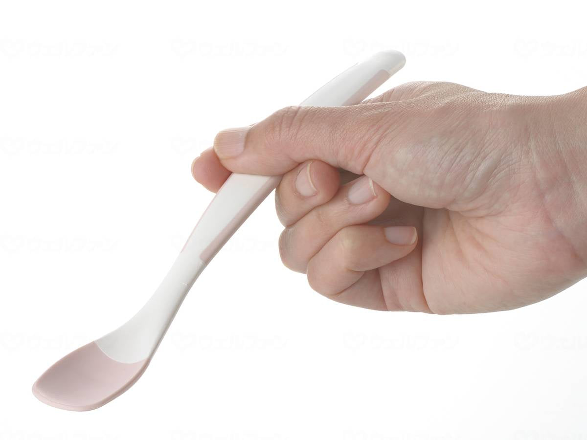 I like using Richell! Easy to hold spoon, pink