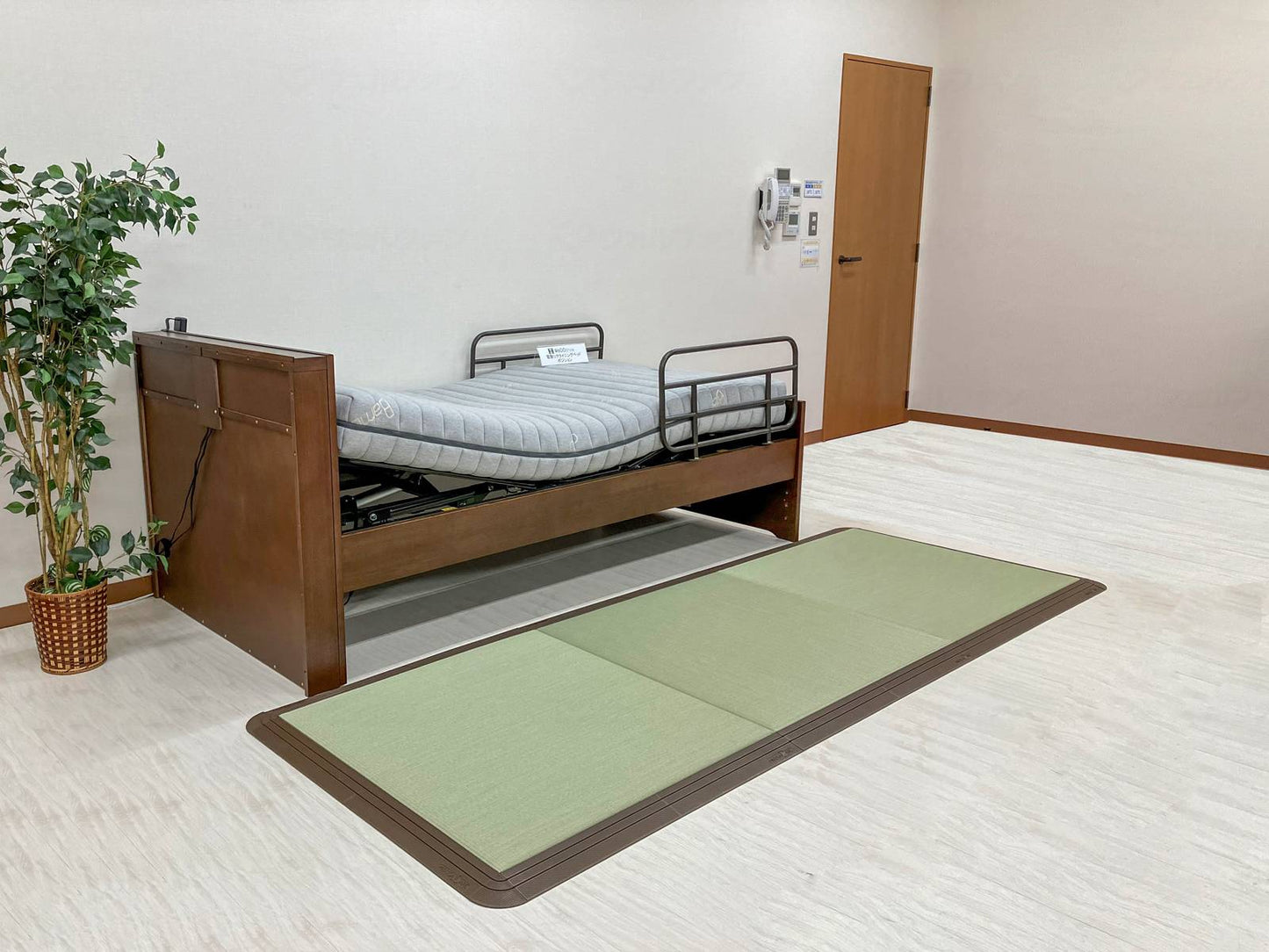 積水成型工業高衝撃緩和薄畳　MIGUSA CARE（ﾐｸﾞｻｹｱ） ﾘｰﾌｸﾞﾘｰﾝ 830×830×23mm