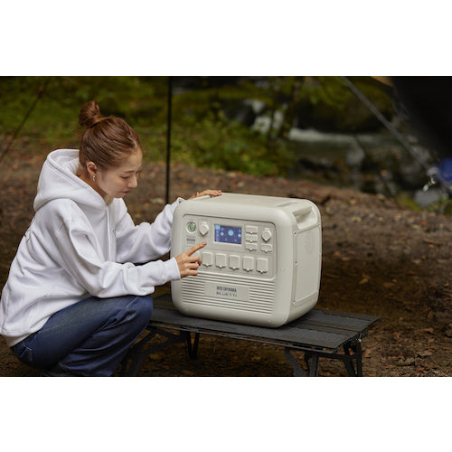 ＩＲＩＳ　１０３４７９　ポータブル電源　２０４８Ｗｈ　ホワイト　PS2000AA-W　1 台