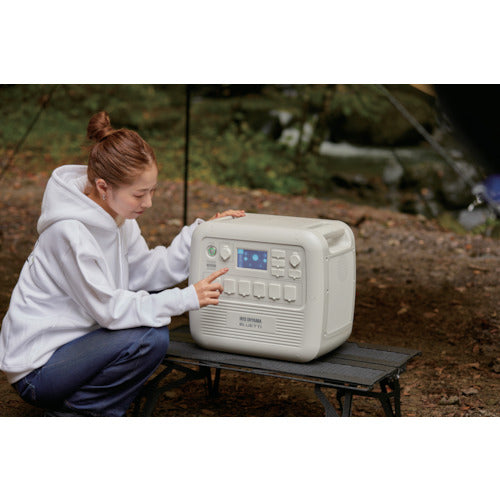 ＩＲＩＳ　１０３４７９　ポータブル電源　２０４８Ｗｈ　ホワイト　PS2000AA-W　1 台