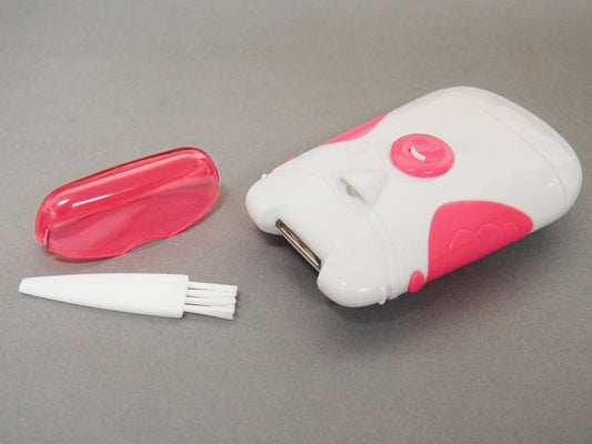 富士パックス販売LEDﾗｲﾄ付電動爪切り