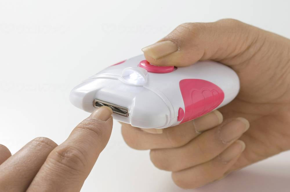 富士パックス販売LEDﾗｲﾄ付電動爪切り