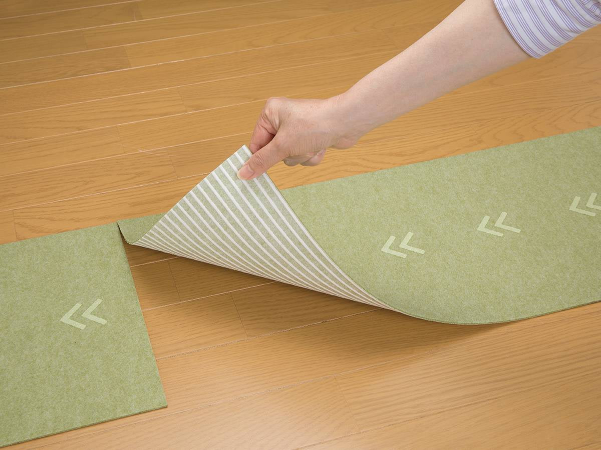 Sanko Adhesive Luminous Guidance Mat (3 pieces) Green