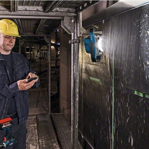 Bosch 18V Cordless Light LED + Battery Charger Set GLI18V-2200CSET 1 S