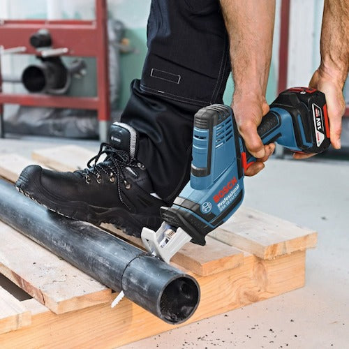 ボッシュ　１８Ｖコードレスセーバーソー＋バッテリー充電器セット　GSA18V-LICHSET　1 Ｓ