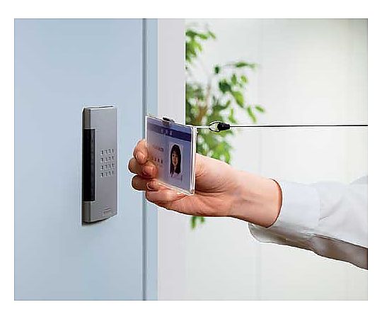 ネックストラップ用リール クリップ付　ﾅﾌ-R1 1個