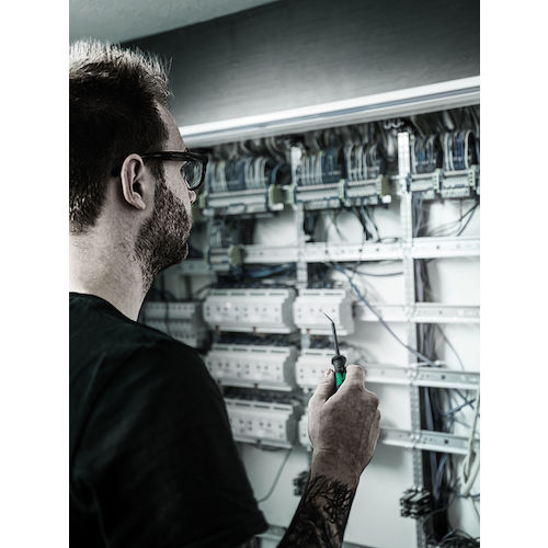 Ｗｅｒａ　３３８　端子ブロック用引き抜き工具（スプリング接続用）先端０．４×２．５　008101　1 本
