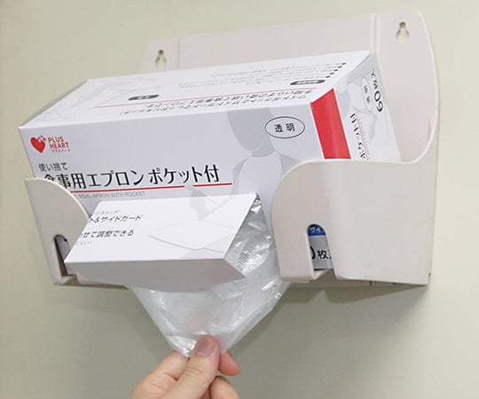 Disposable dining aprons with pockets, pack of 60, 73740, 1 box (60 pieces)