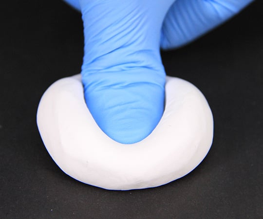 Clay-like heat conductive material: "QLEASE" clay type TN11004 1 piece