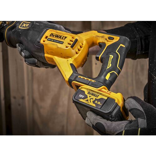 ＤＥＷＡＬＴ　１８Ｖブラシレスレシプロソー（本体のみ）　DCS382NT-XJ　1 台