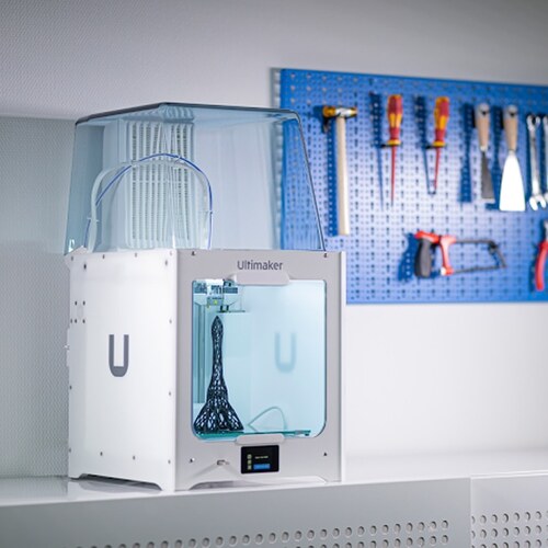 UltiMaker 3D Printer 2+Connect Bundle (with Air Manager) 100V Fused Deposition Modeling Compact/Desktop 337 x 460 x 636 232968 1 unit