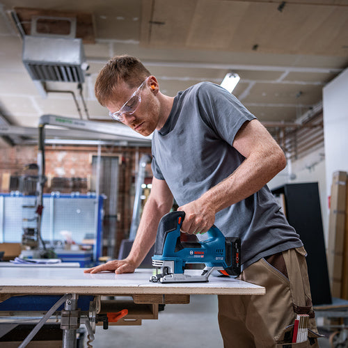 ボッシュ　１８Ｖコードレスジグソー＋バッテリー充電器セット　GST18V-155BCHSET　1 Ｓ