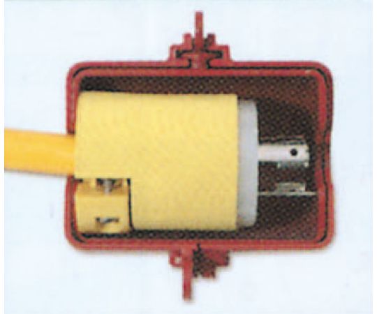 57x82.5mm 電気プラグロックアウト　EA983T-26 1個