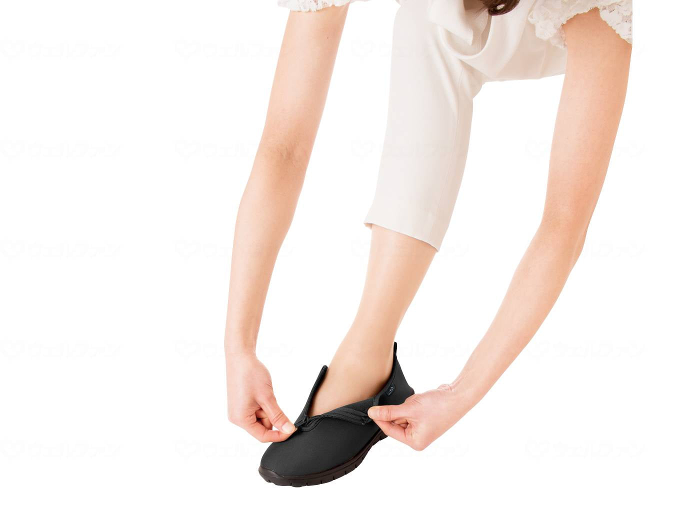 ﾆｰｽﾞ軽量らくらく　あしかるさん ﾌﾞﾗｳﾝ L