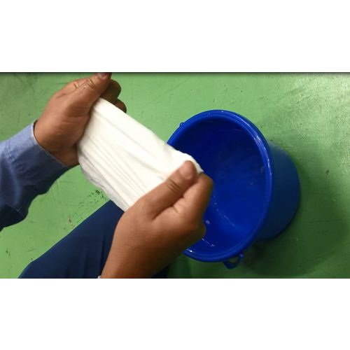 エリエール　プロワイプストロングタオルＥ５０　ハンディ１００枚　１６パック入　703429　1 CS