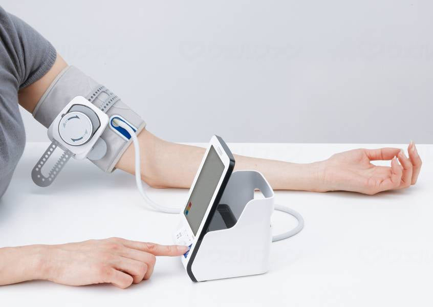 시티즌 시스템스 전자 혈압계 CHD701