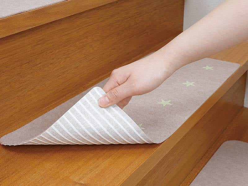 Sanko Adhesive Luminous Stair Mat (15 pieces) Beige